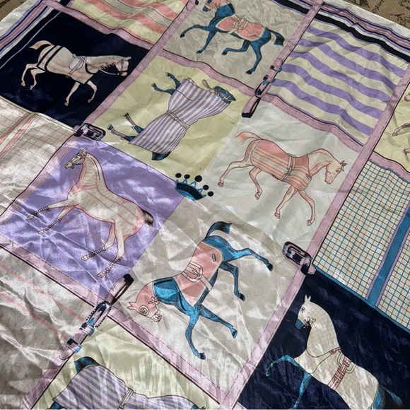 Horse Scarf Print Shawl Equestrian Purple Pink Blue Pony Stallion One Size - Picture 6 of 10